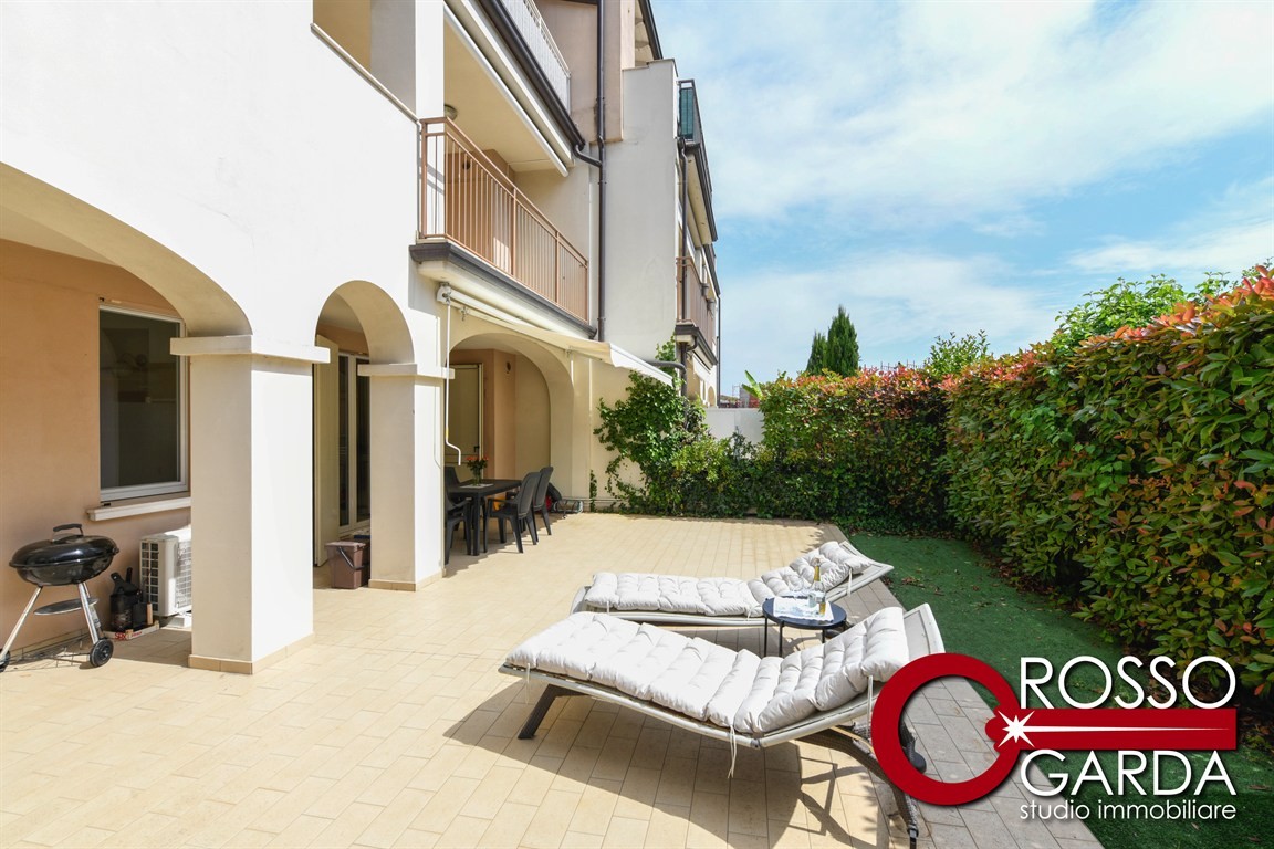 Desenzano del Garda – Appartamento Trilocale con giardino e portico, recente costruzione